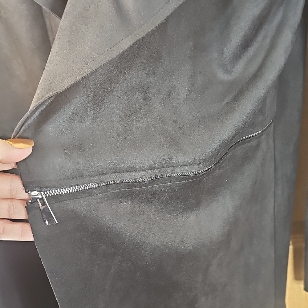 Active USA Classic Black Trench Coat - Picture 6 of 9